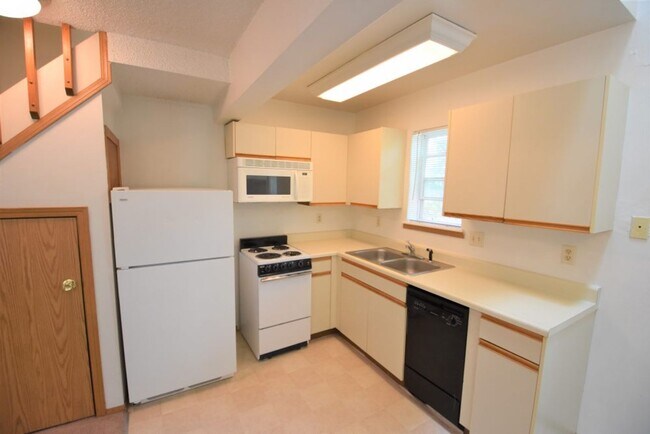 Building Photo - Fourplex on the Hill near CU Boulder!