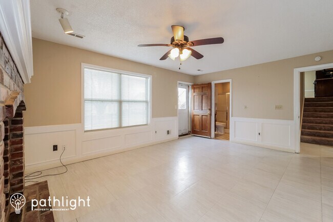 Building Photo - 1213 Southwest Pacific Drive, Lee's Summit...