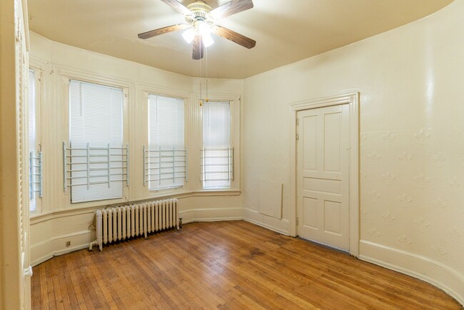 Building Photo - Germantown gem 2 beds