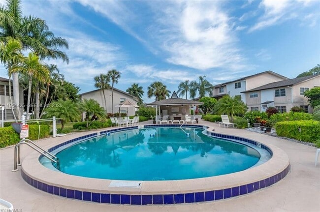 Building Photo - 180 Cypress Way E