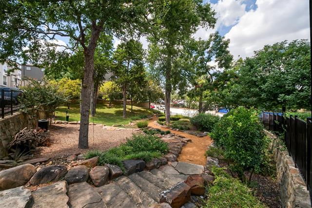 Building Photo - 1850 Wood Ledge Pl