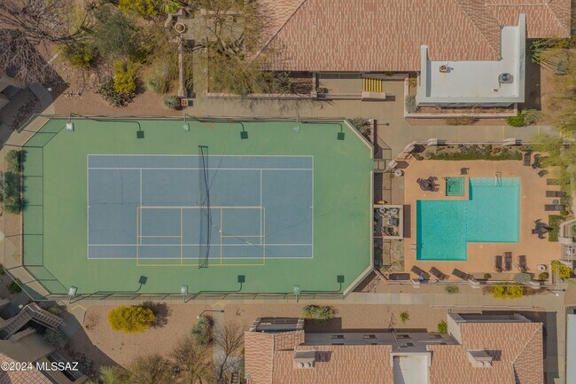 Tennis courts - 101 S Players Club Dr