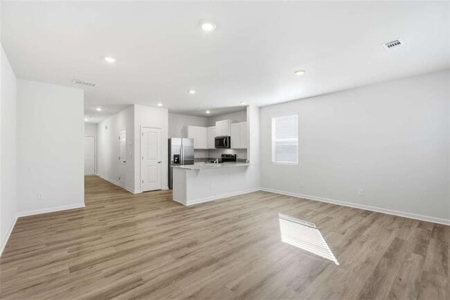 Building Photo - 5971 Skylar Dr