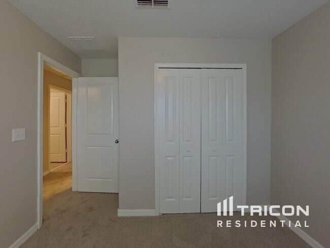 Building Photo - 10015 RoseMary Leaf Ln