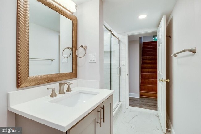 Building Photo - 6525 Byrnes Dr