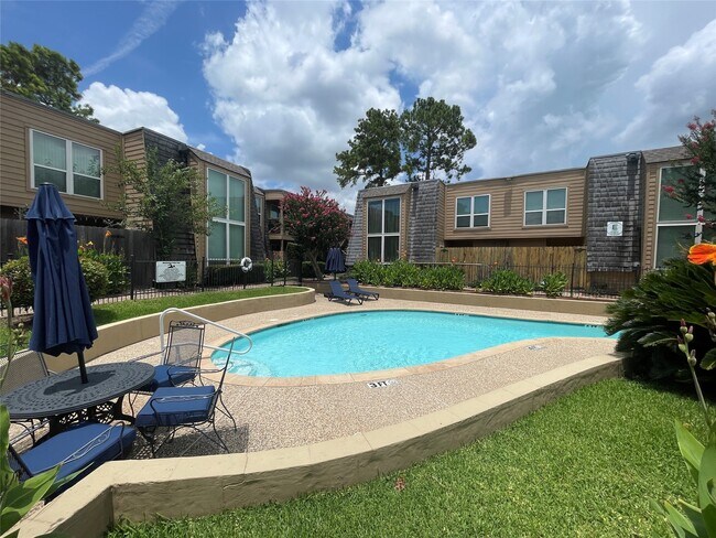 Building Photo - 16120 Stuebner Airline Rd