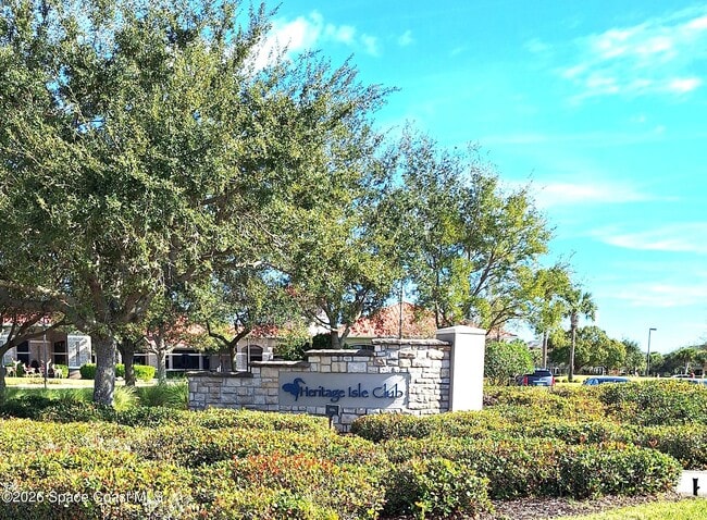 Building Photo - 3004 Savoy Dr