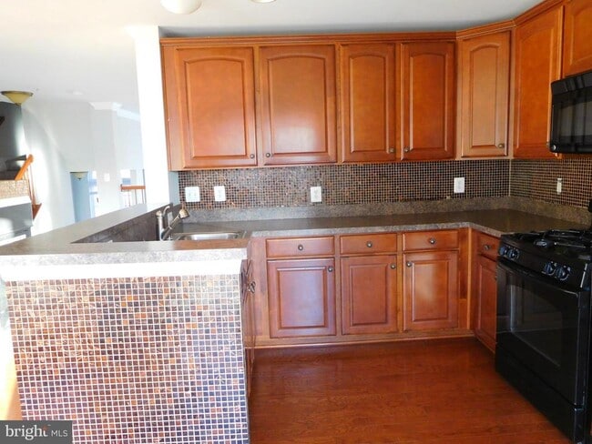 Building Photo - 12420 Rollys Ridge Ave