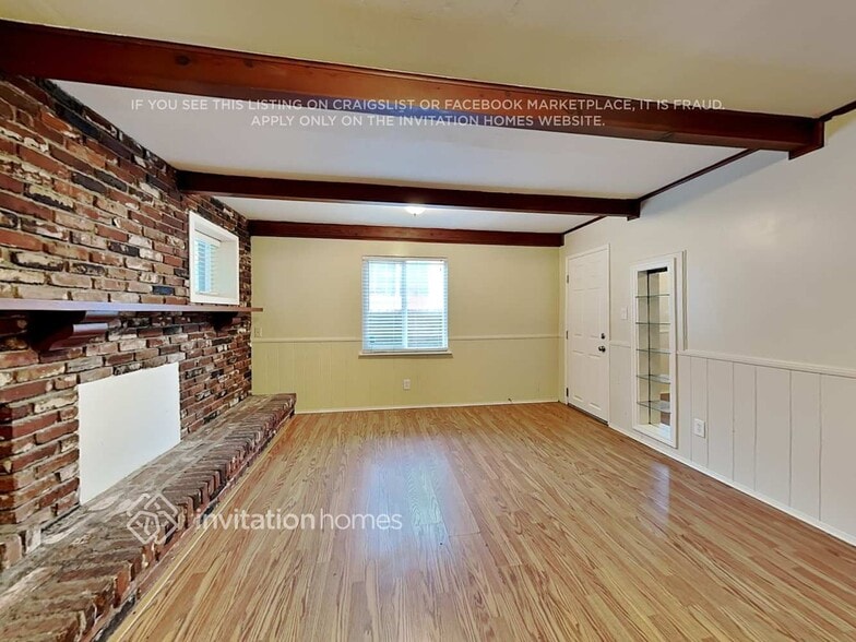 Building Photo - 8451 Murietta Ave