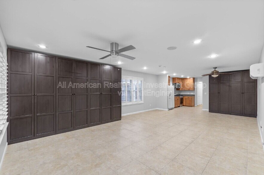 Building Photo - 202 Stephen Ave