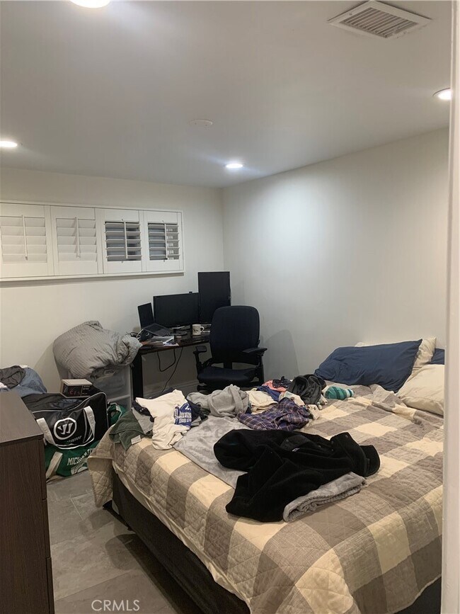 Building Photo - 111 19th St