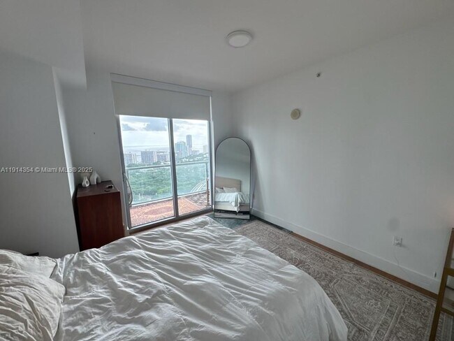 Building Photo - 79 SW 12th St