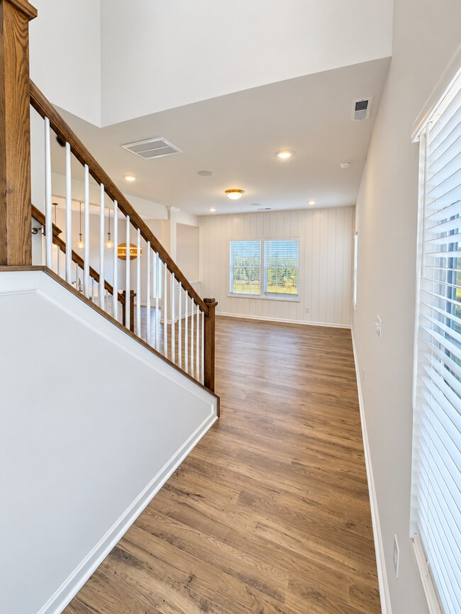 Building Photo - Now Leasing! 1 Month Free | Brand-New 3BR Home with 2-Car Garage Near Downtown Mooresville