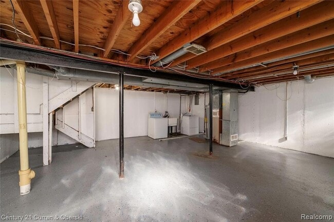 Building Photo - 44543 Savery Dr