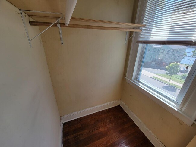 Building Photo - 489 Quinnipiac Ave