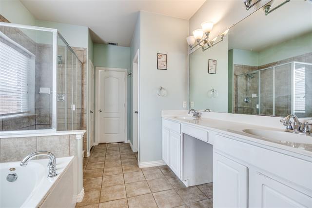 Building Photo - 917 Ozark Dr