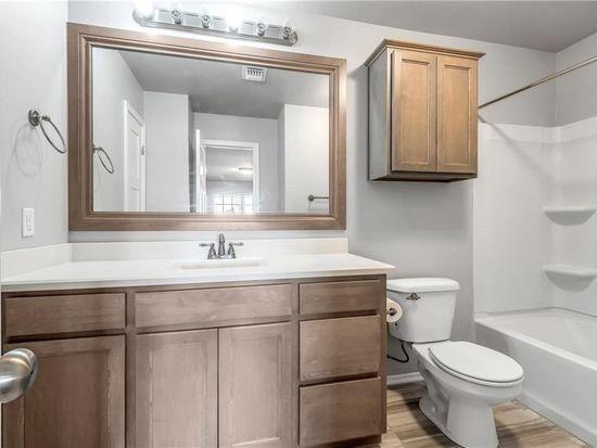 Building Photo - 806 Barbaroot Dr