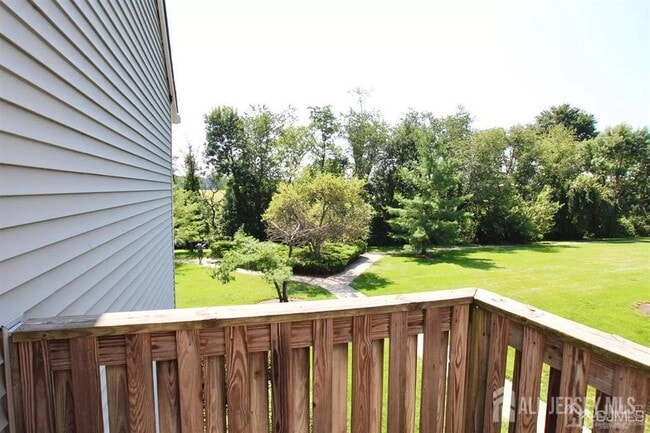Building Photo - 818 Ravens Crest Dr