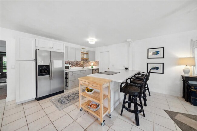 Building Photo - 171 Salmon Dr NE