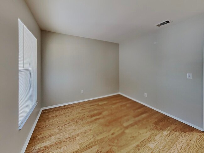 Building Photo - 103 Coralwood Cir