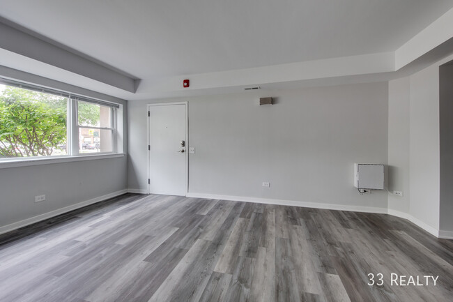 Building Photo - 530 N Walnut Ave