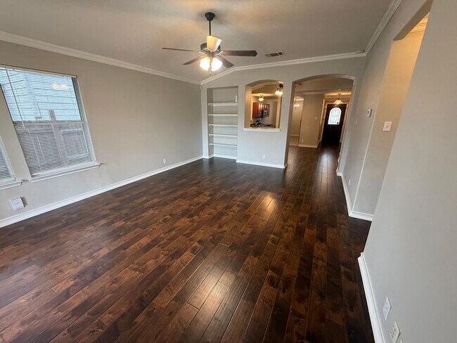 Building Photo - "Beautiful 4-Bed, 2-Bath Home in Emerald Valley – Lease for $1,725 (15 Months)