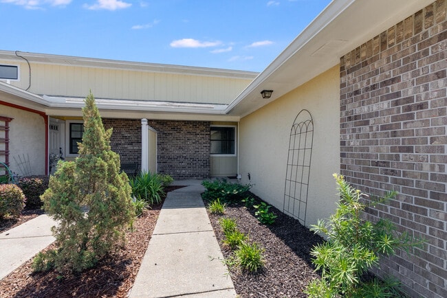 Building Photo - 1307 Calabria Rd