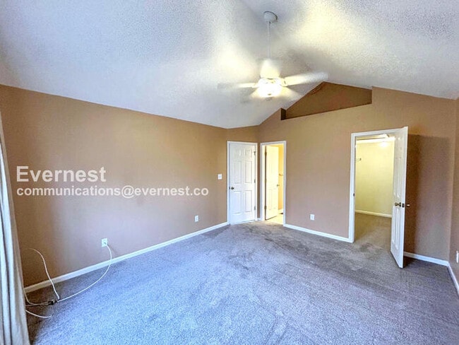 Building Photo - 1804 Westgate Cir