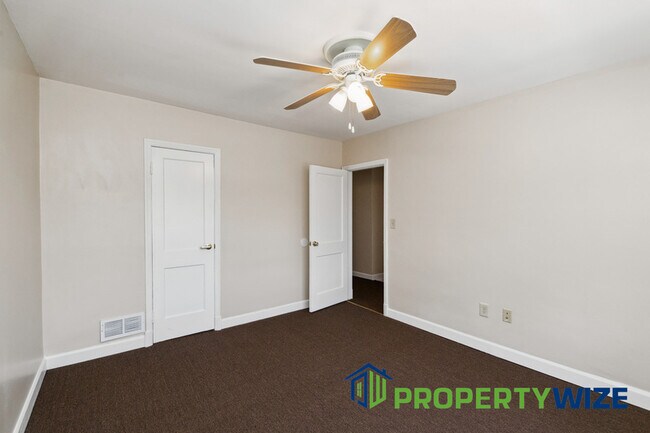 Building Photo - 1250 Walker Ave