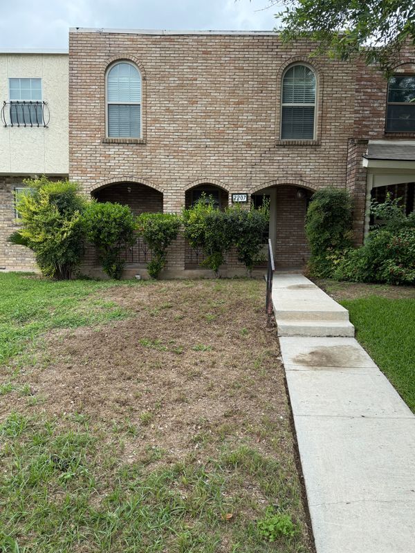 Building Photo - 2207 Lotus Blossom St