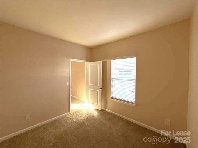 Building Photo - 134 Ashton Dr