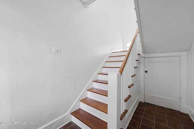 Building Photo - 1625 Seminole Rd