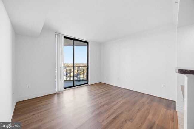 Building Photo - 414 Water St