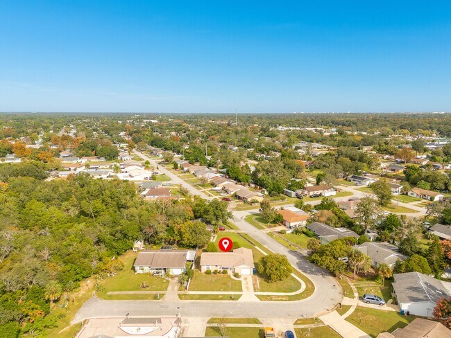 Building Photo - 3 Bedroom, 2 Bath Home in Ormond Beach – Lawn Care Included!
