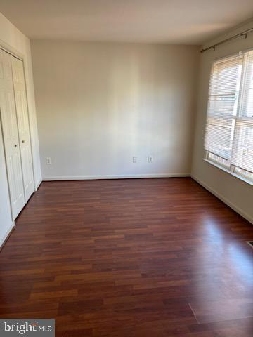 Building Photo - 5516 Sully Lake Dr