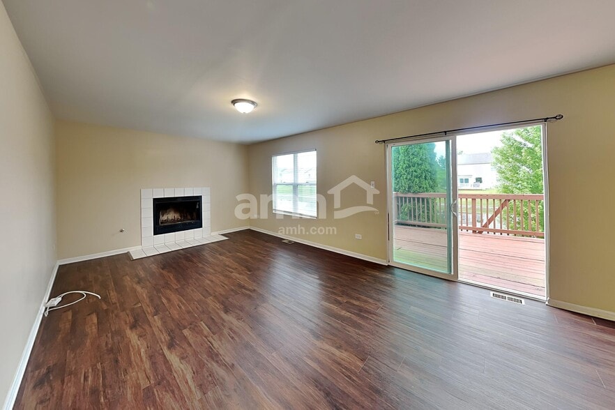 Building Photo - 5301 Sunmeadow Dr