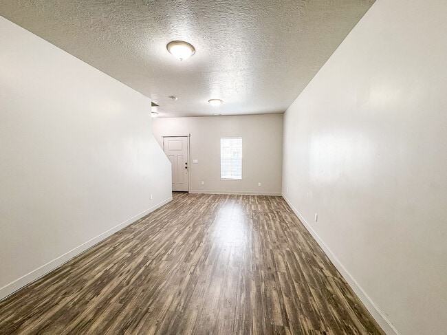 Building Photo - 699 E 355 N