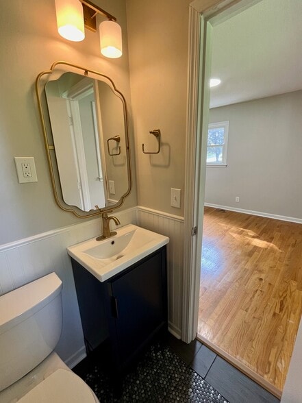 Half Bath - 2707 Granbrook Dr
