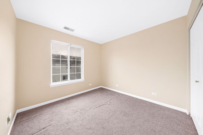 Building Photo - 1733 Avalon Ct