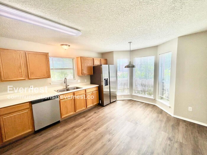 Building Photo - 10908 Deauville Cir S