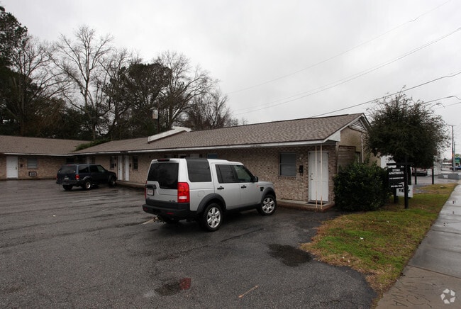 Building Photo - 1745 Savannah Hwy