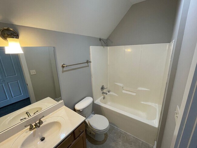 Building Photo - PRE-LEASING FOR AUGUST 2024!