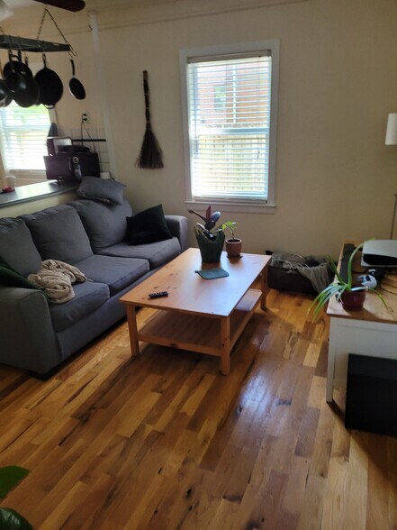 Building Photo - 718 Argonne Ave NE