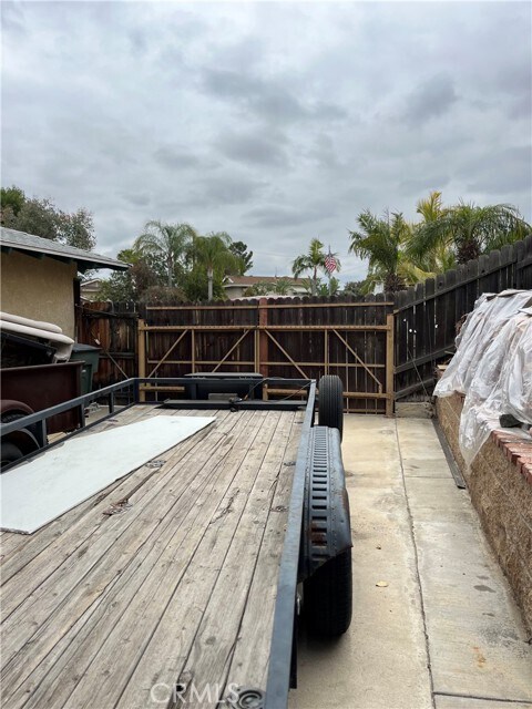 Building Photo - 2124 Beatrice Dr
