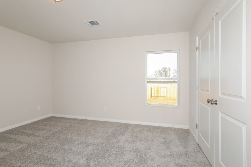 Building Photo - 14187 Green Wing Cir