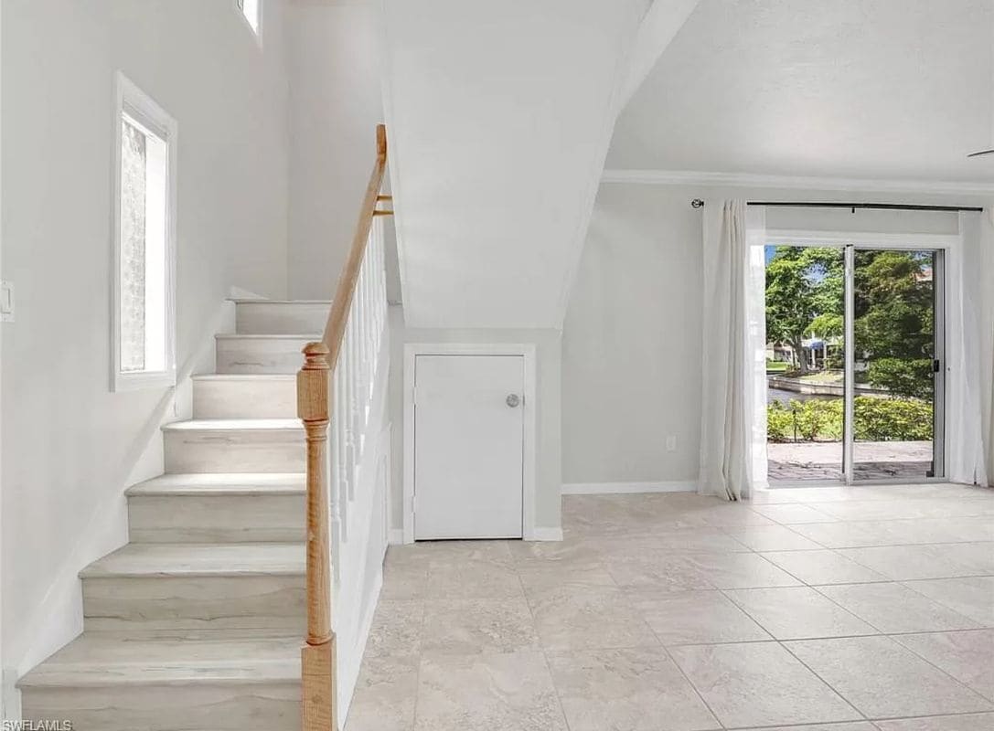 Building Photo - 4265 Island Cir