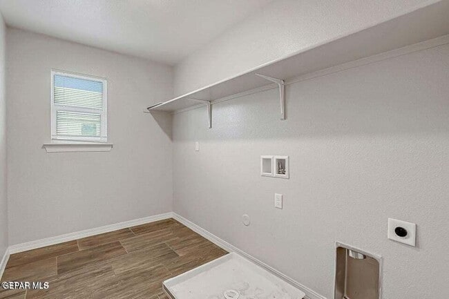 Building Photo - 14441 Eastbrook Dr