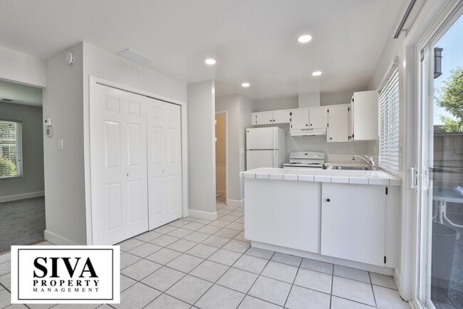 Building Photo - 202 Litchi Grove Ct