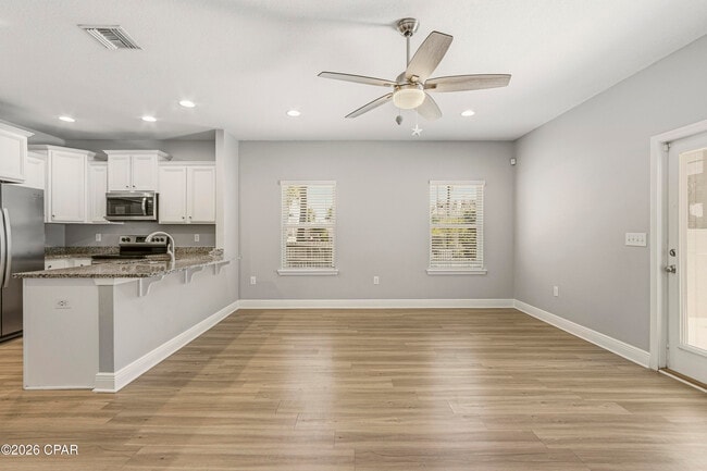 Building Photo - 7450 Shadow Lake Dr