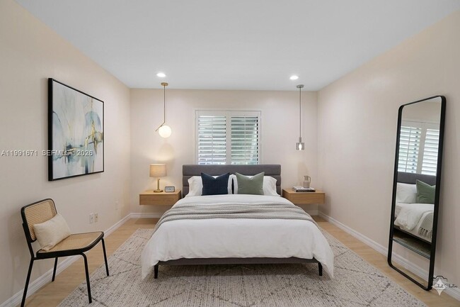 Building Photo - 7915 SW 86th St